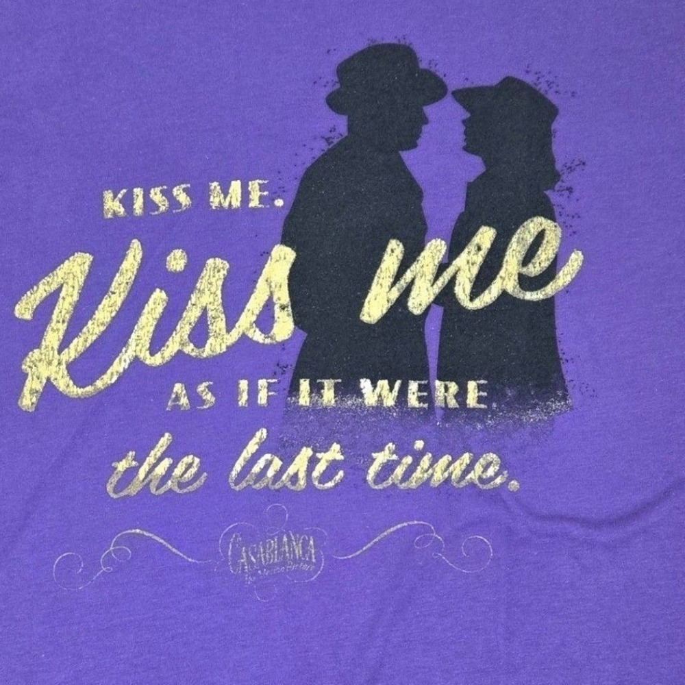 Warner Bros Casablanca Graphic Purple Kiss Me Quote Rick and IIsa Shirt WMS XL